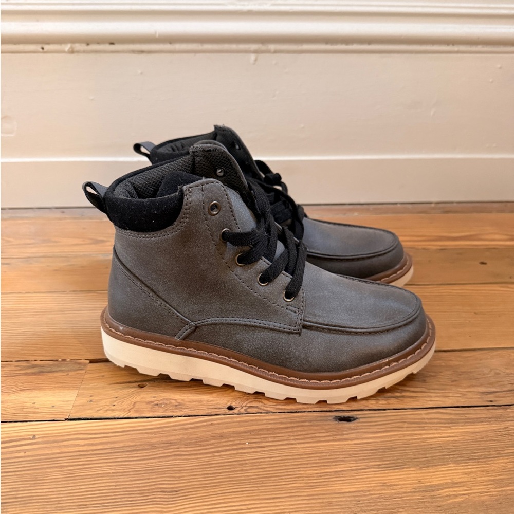 Kids Gray Deer Stags Lace-Up Boots